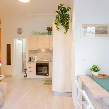 Clari Apartament *