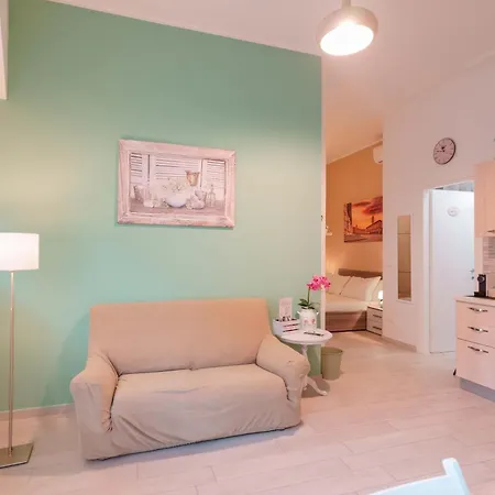 Clari Болонья