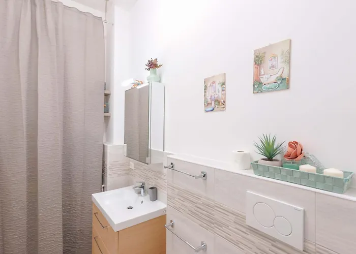 Clari Болонья